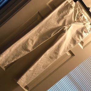 Never worn white ankle pants